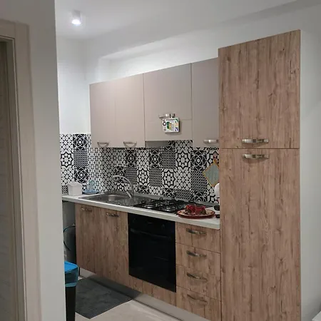Regina Elena Apartman *